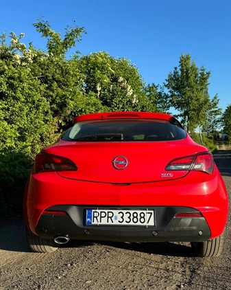 Opel Astra cena 33500 przebieg: 153289, rok produkcji 2012 z Przemyśl małe 254